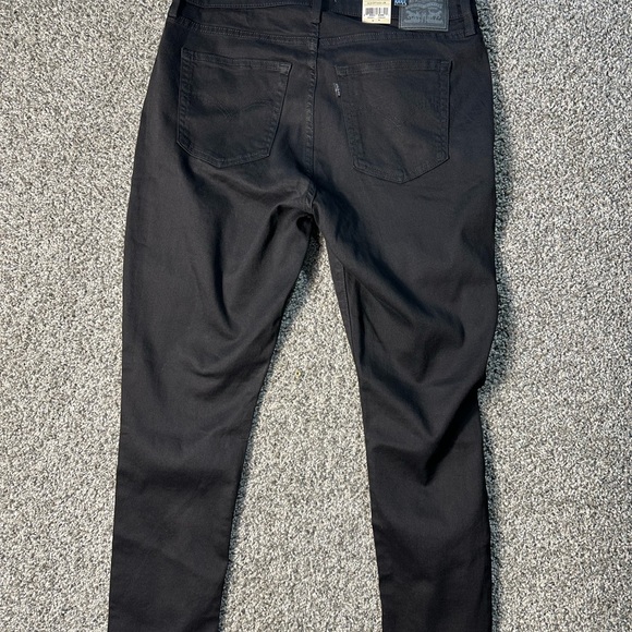NWT women’s Levi’s black high rise skinny jeans SZ 16 short - Picture 5 of 9